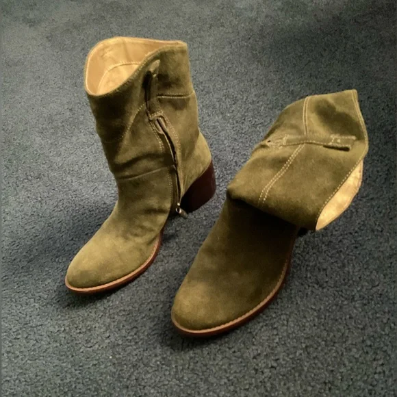 🔥Adrienne Vittadini Green Suede Boot size 7 - Picture 1 of 7